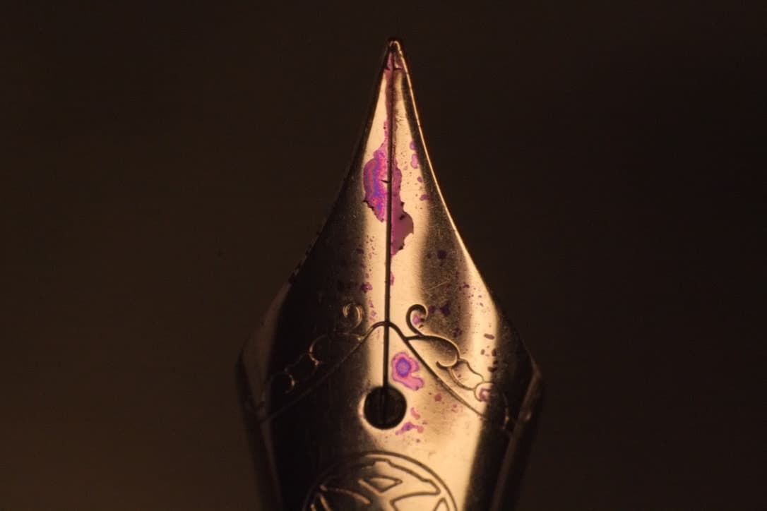 TWSBI Diamond 580 AL filled with Pelikan 4001